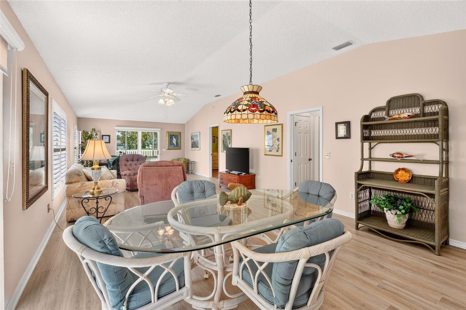 Dining area and living room - 3257 ARCHER AVE, THE VILLAGES