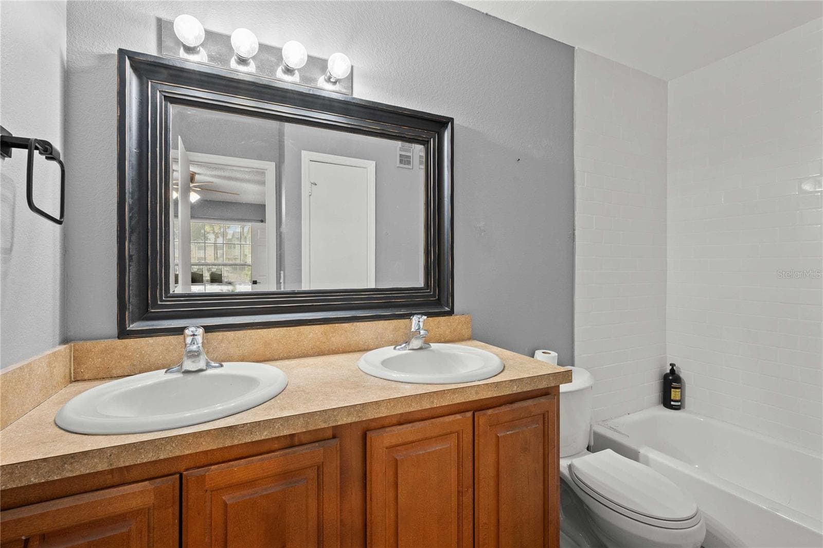 Bathroom 2 - 1069 S HIAWASSEE RD #1317, ORLANDO