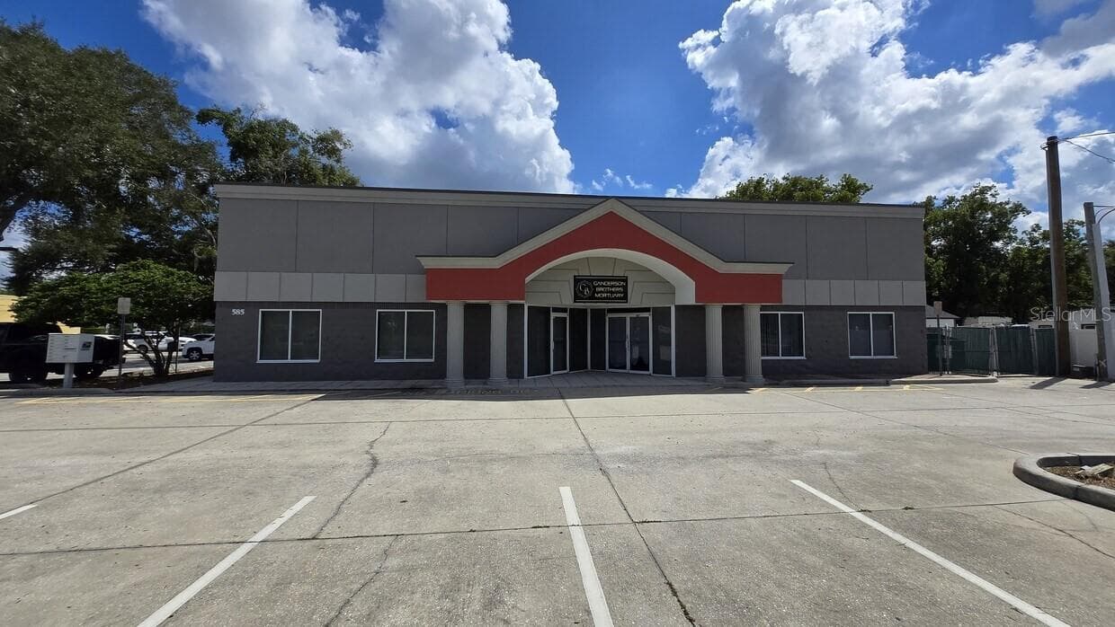 585 S RONALD REAGAN BLVD #101