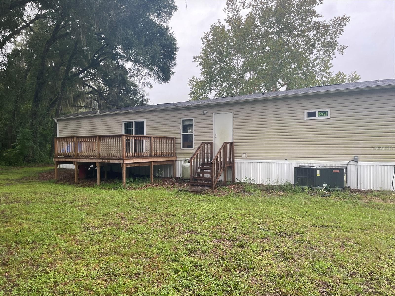 Manufactured Home at 3275 SE 133RD PL, BELLEVIEW, photo 11 of 12