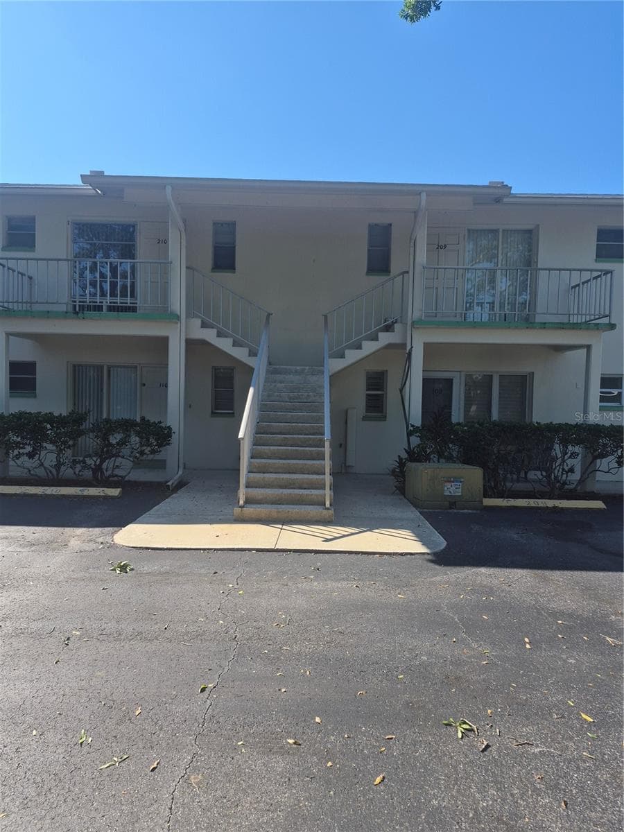 Condominium at 8301 BARDMOOR BLVD #209, SEMINOLE, photo 10 of 28