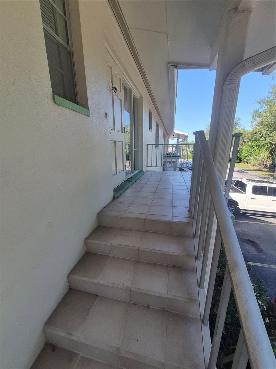 Condominium at 8301 BARDMOOR BLVD #209, SEMINOLE, photo 11 of 28