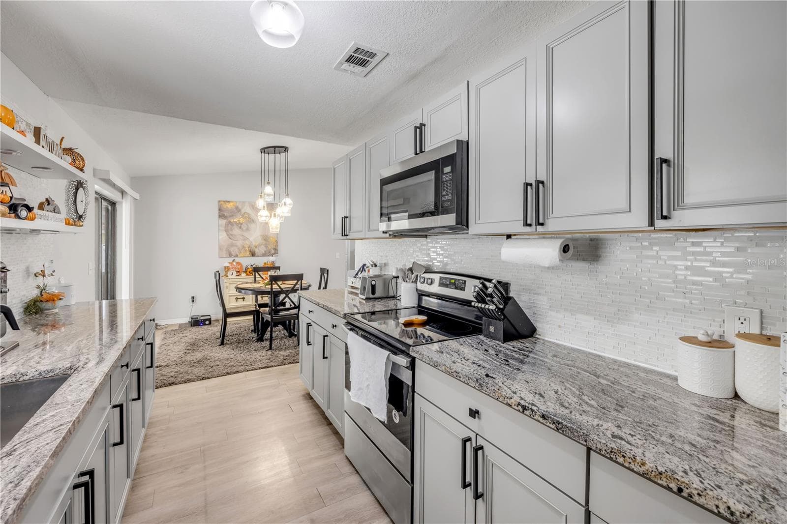 Single Family Residence at 3426 YULE TREE DR, EDGEWATER, photo 16 of 52