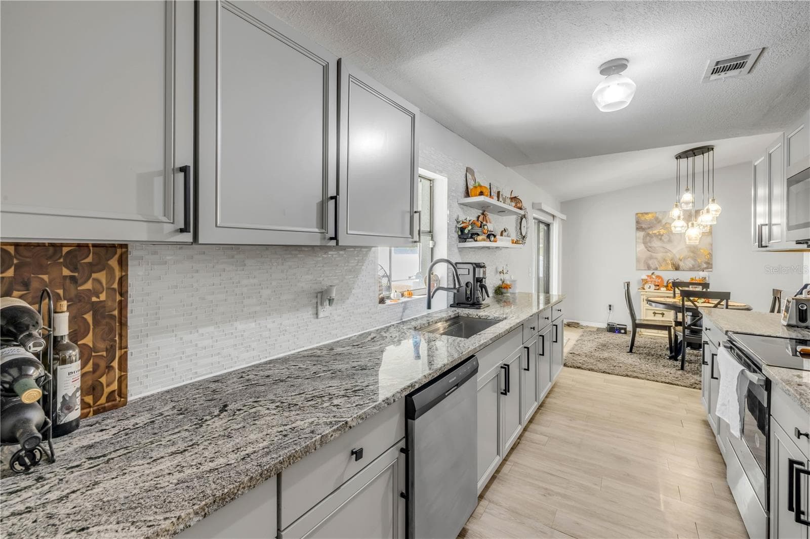 Single Family Residence at 3426 YULE TREE DR, EDGEWATER, photo 18 of 52