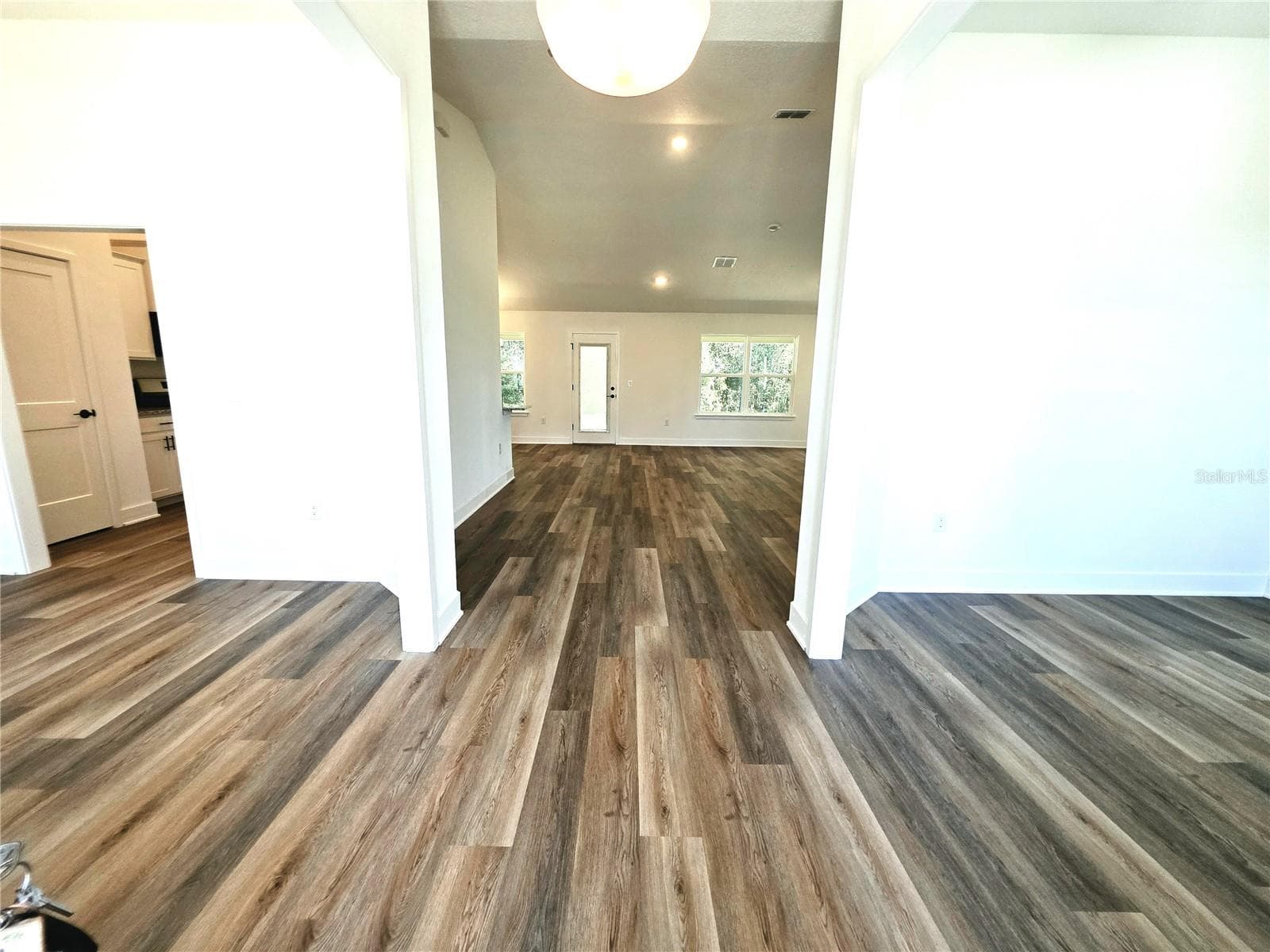 Single Family Residence at 247 SW BELLFLOWER DR, LAKE CITY, photo 6 of 44