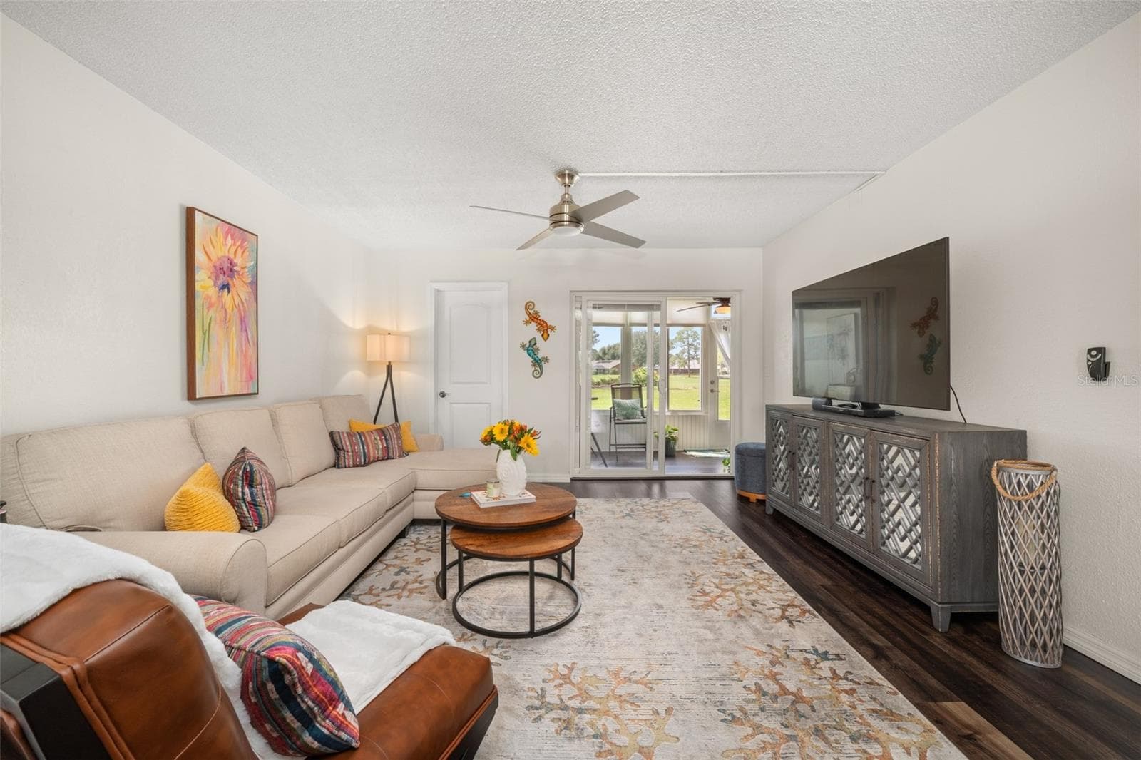 Living room - 3613 EDGEWATER DR, SEBRING