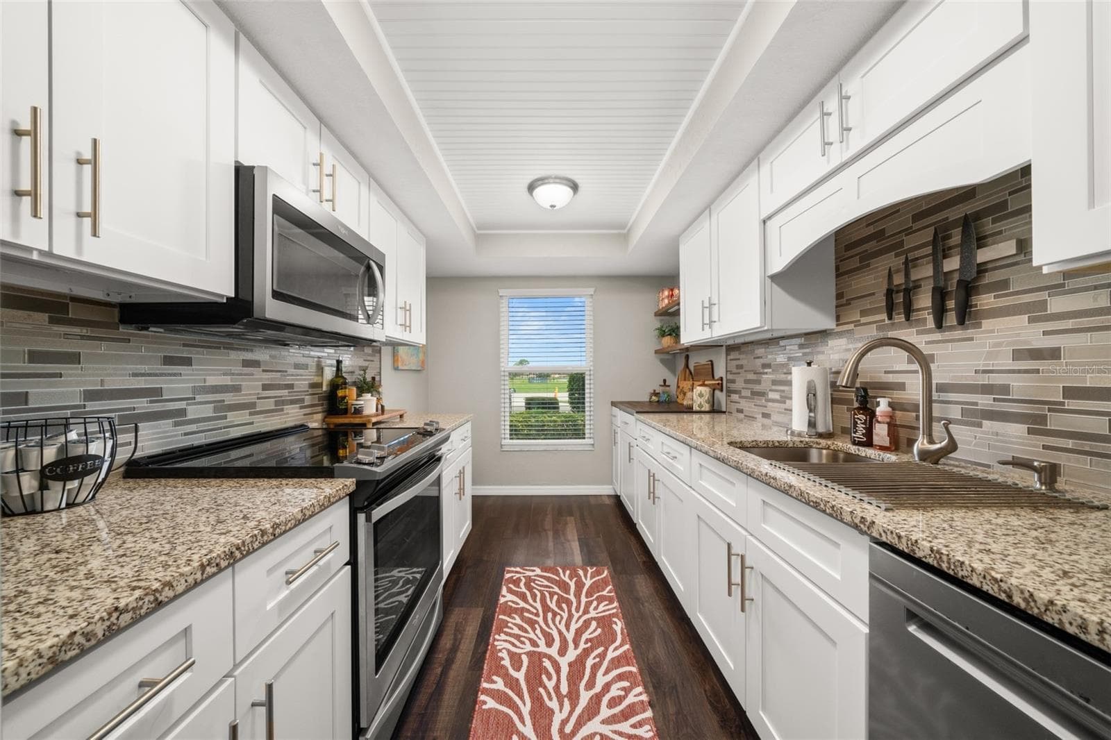Kitchen - 3613 EDGEWATER DR, SEBRING