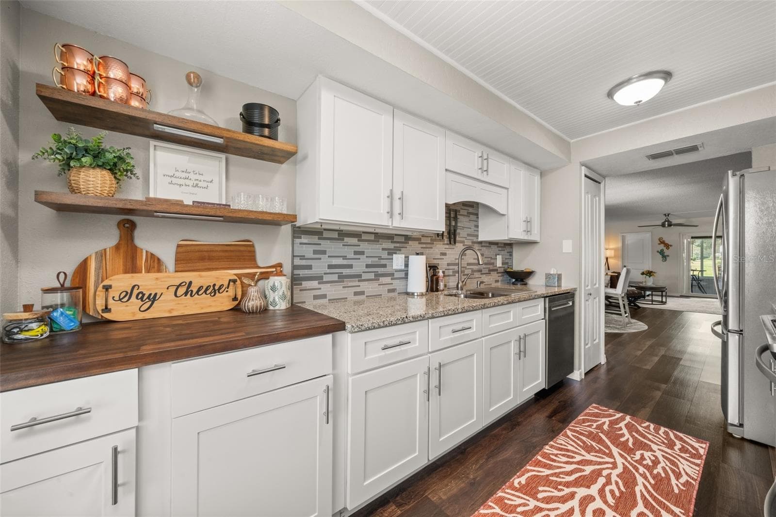 Kitchen - 3613 EDGEWATER DR, SEBRING