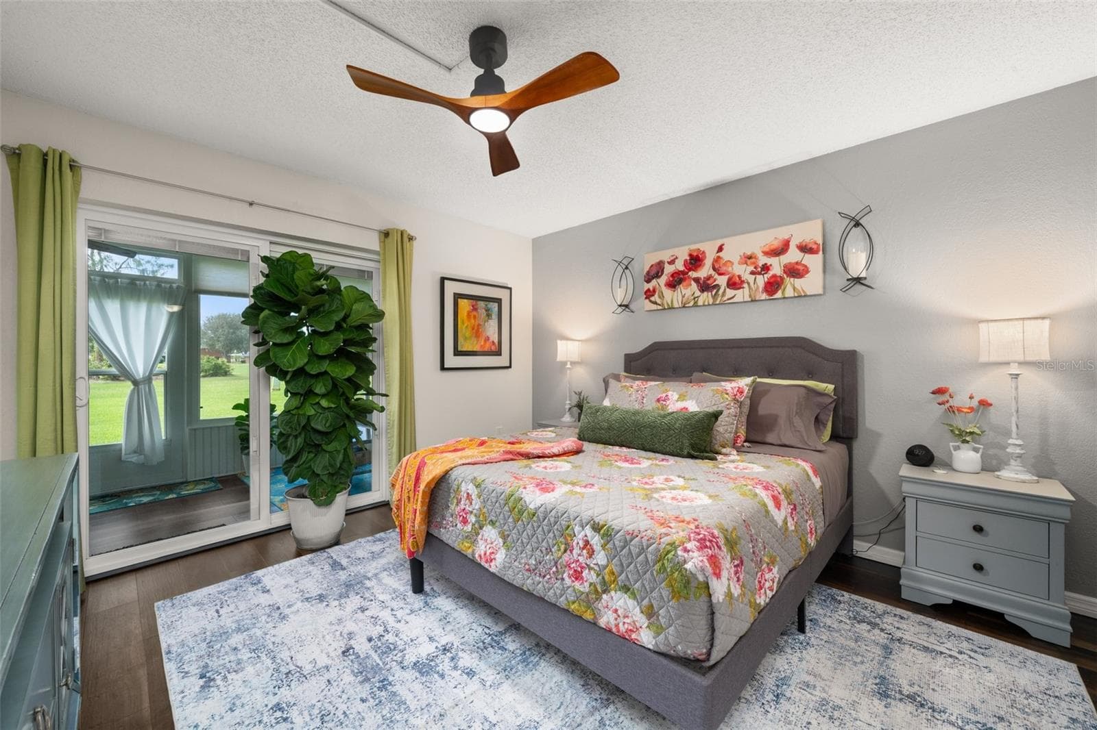 Primary bedroom - 3613 EDGEWATER DR, SEBRING