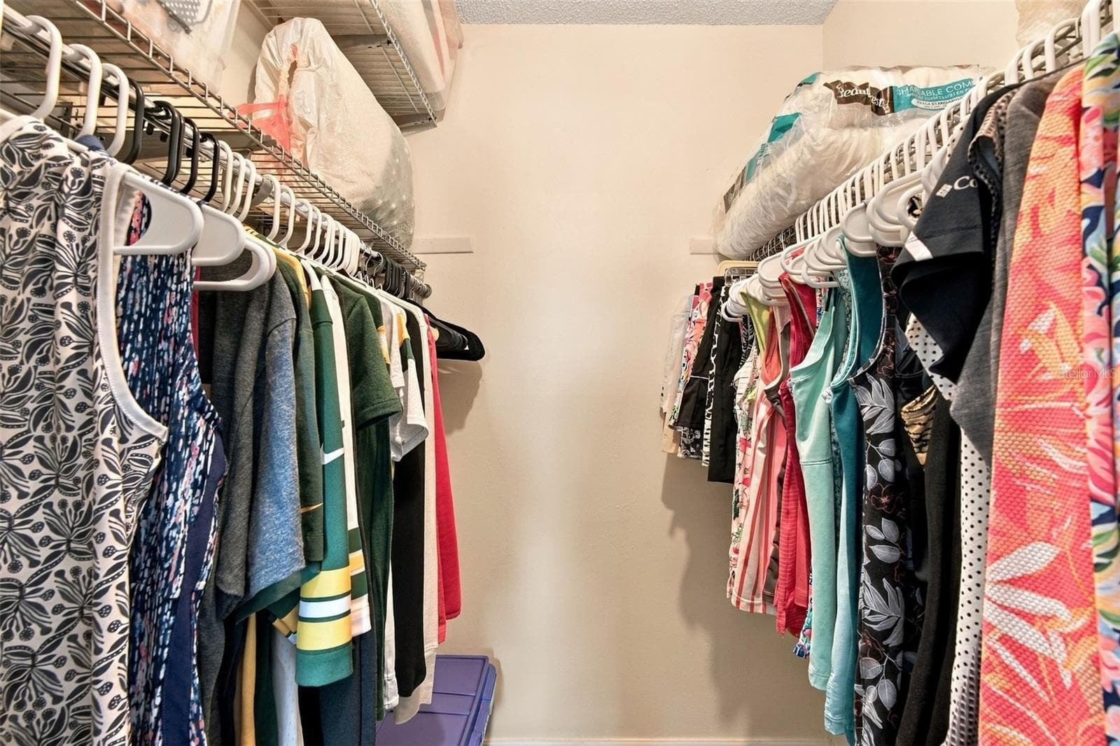 Walk In Closet - 3613 EDGEWATER DR, SEBRING