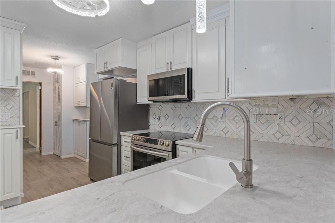 Kitchen - 193 Gladys AVE, INGLIS FL 34449, Inglis