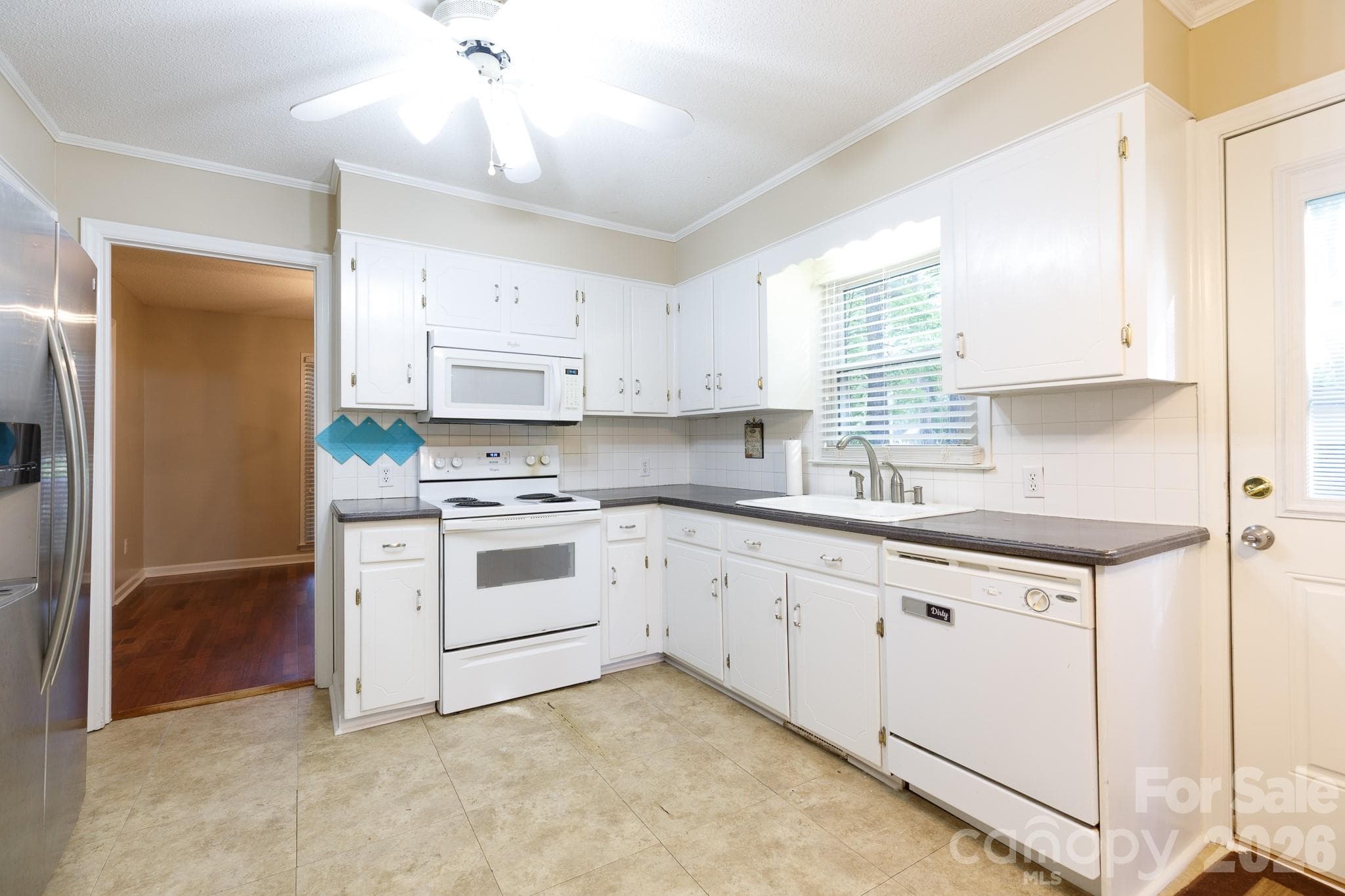 Single Family Residence at 1991 Huntington Place, Rock Hill, photo 7 of 29