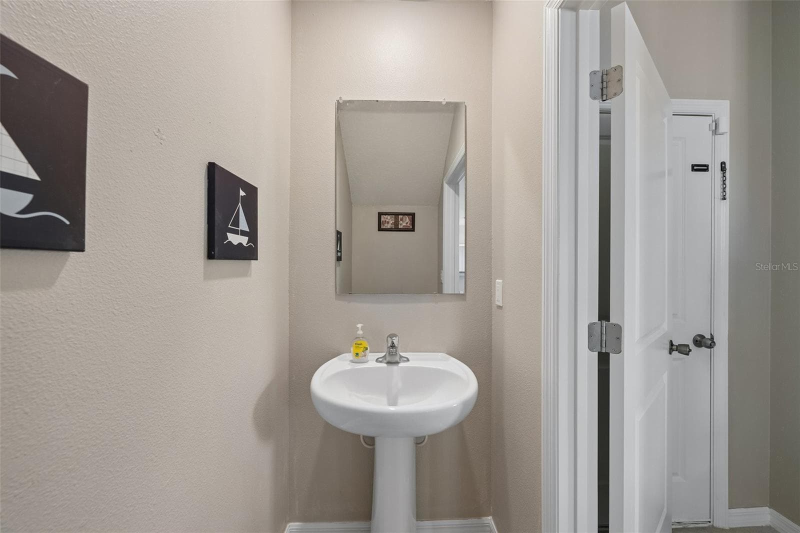 Townhouse at 5111 FORUM BLVD, HOLIDAY, photo 14 of 45