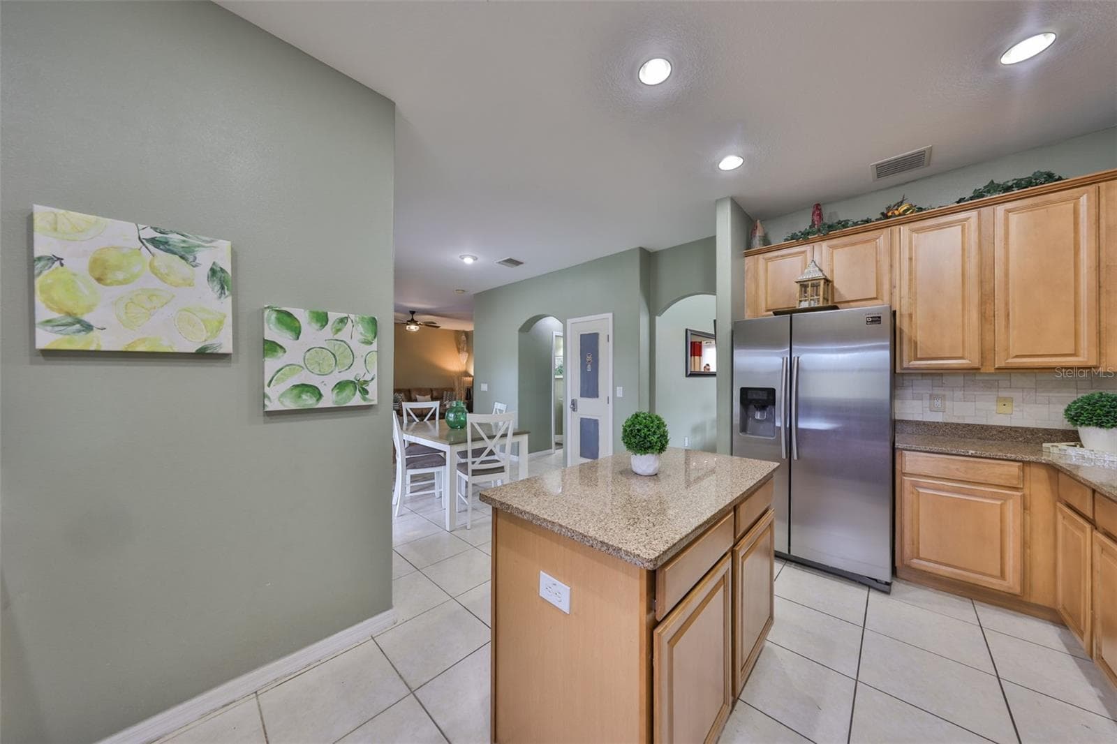 Single Family Residence at 13914 CHALK HILL PL, RIVERVIEW, photo 12 of 57