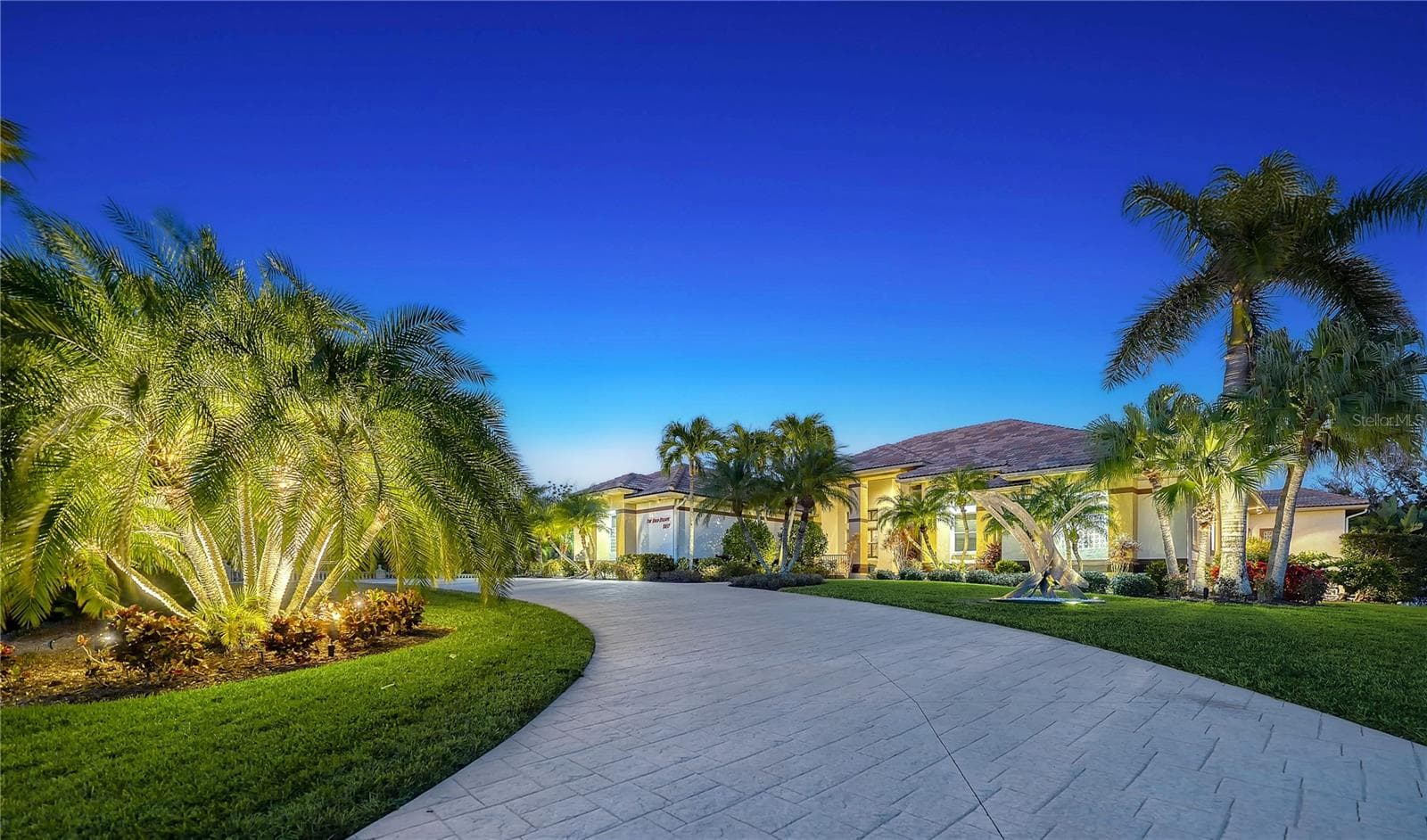 Single Family Residence at 8017 MANASOTA KEY RD, ENGLEWOOD, photo 2 of 65