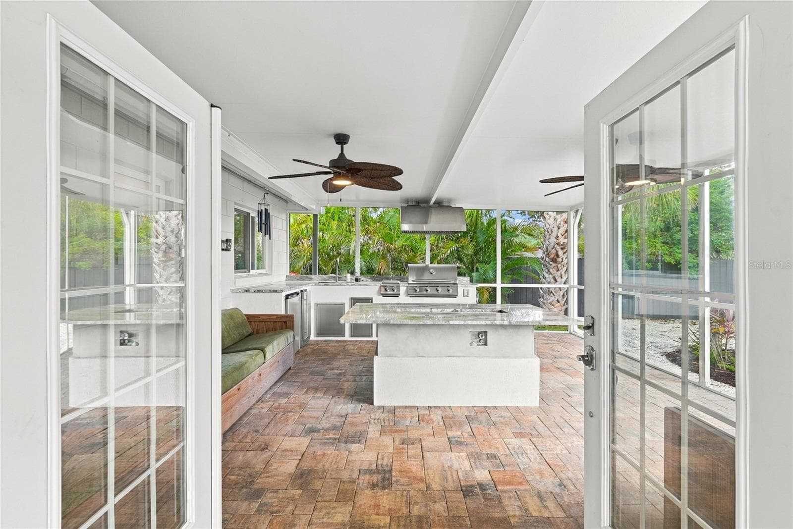 Single Family Residence at 9727 GROVELAND ST, SEMINOLE, photo 15 of 44