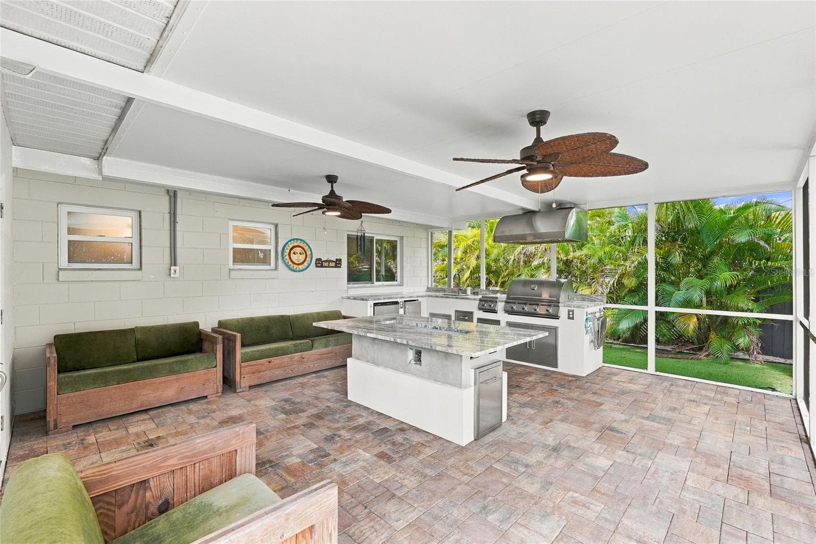 Enclosed Porch with Custom kitchen - 9727 GROVELAND ST, SEMINOLE