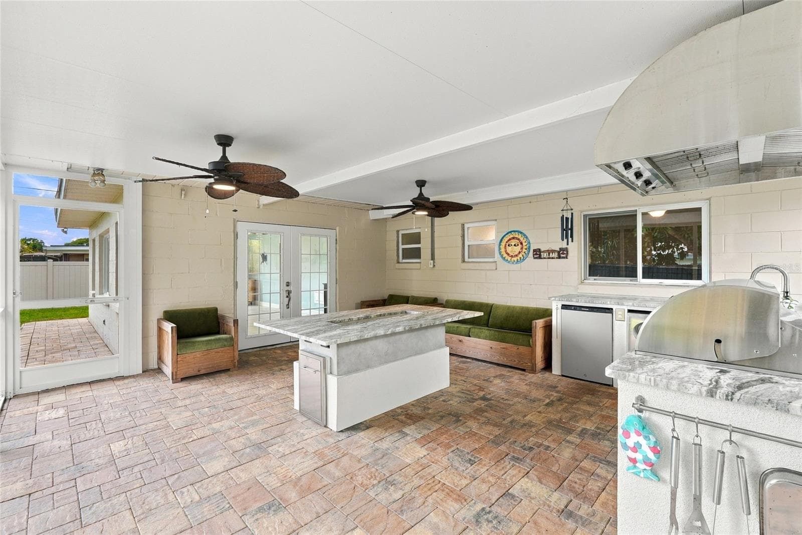 Enclosed Porch with Custom kitchen - 9727 GROVELAND ST, SEMINOLE
