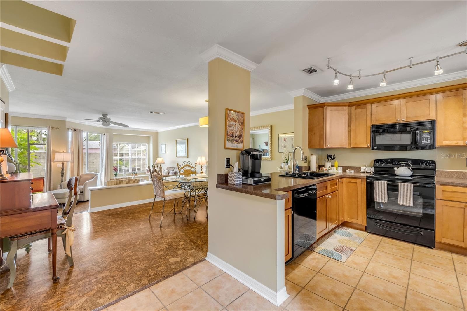 Condominium at 636 MAPLE OAK CIR #107, ALTAMONTE SPRINGS, photo 6 of 62