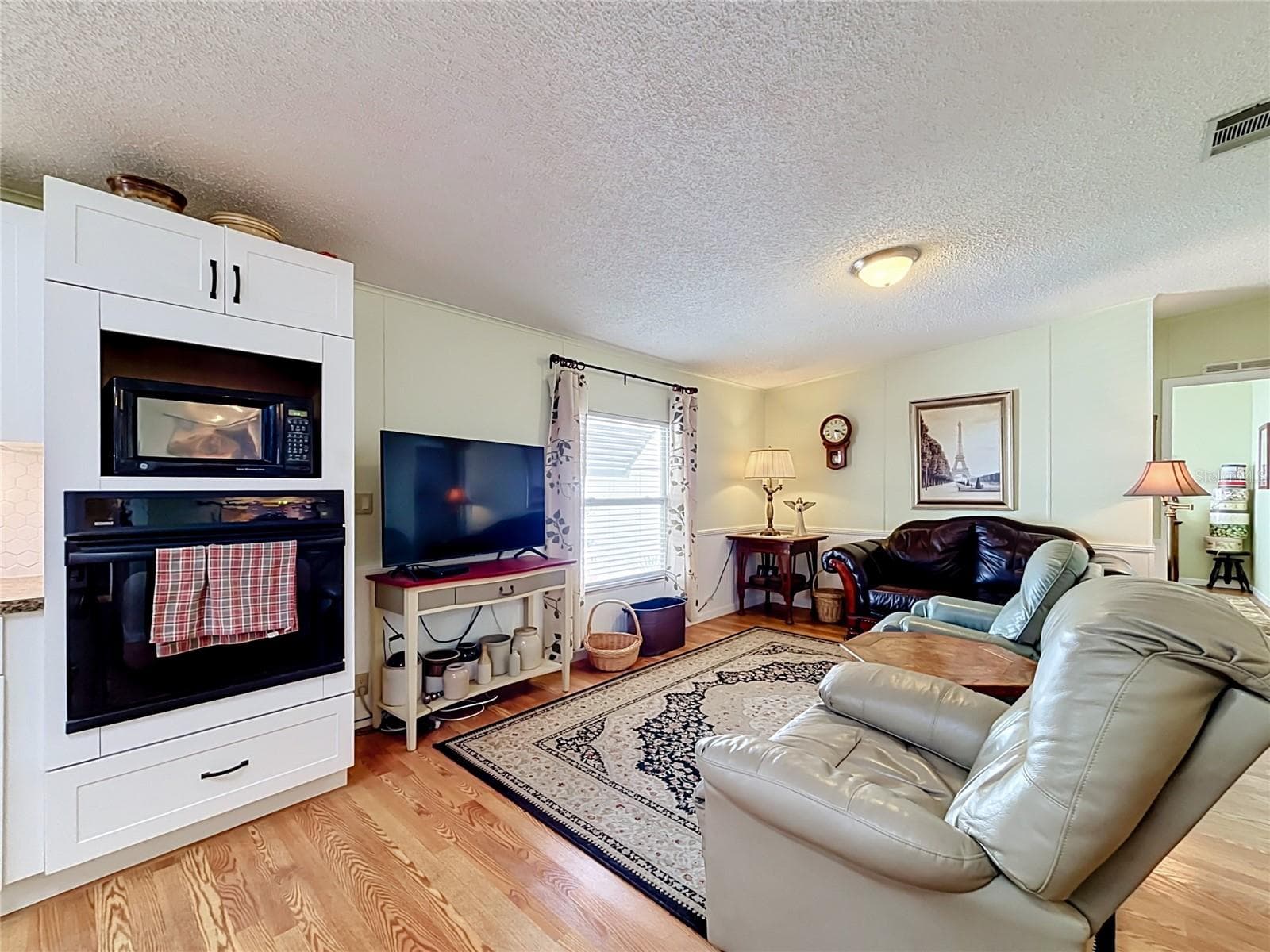 Manufactured Home at 218 COVENT GARDEN AVE, DAVENPORT, photo 14 of 63