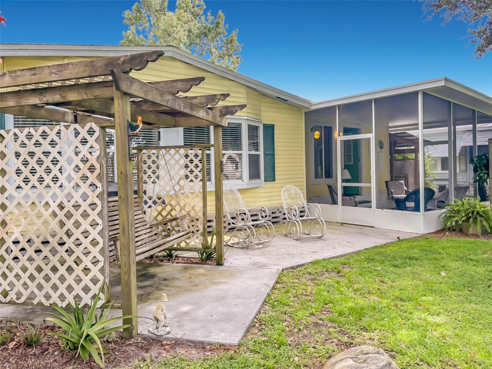 Manufactured Home at 218 COVENT GARDEN AVE, DAVENPORT, photo 49 of 63