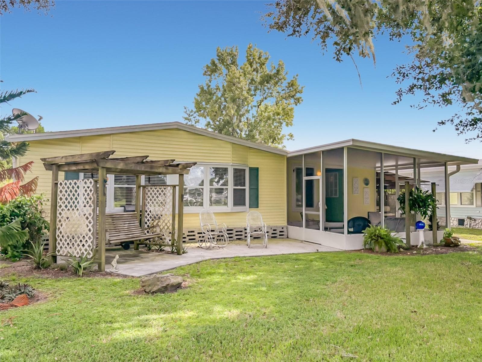 Manufactured Home at 218 COVENT GARDEN AVE, DAVENPORT, photo 52 of 63
