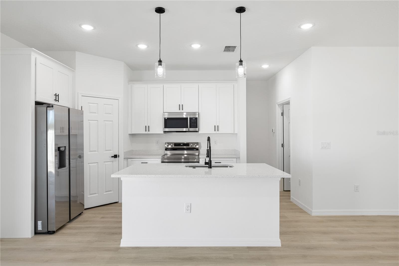 Single Family Residence at 10 SWEET PEA CIR, POINCIANA, photo 13 of 32