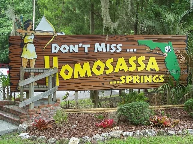 Homosassa Springs - 17 CHERRYPALM CT W, HOMOSASSA