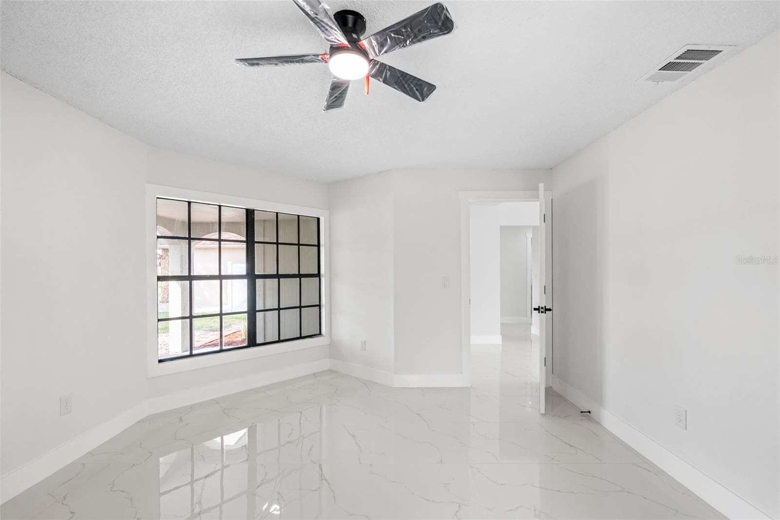 Single Family Residence at 7131 HOLLOWELL DR, TAMPA, photo 23 of 47