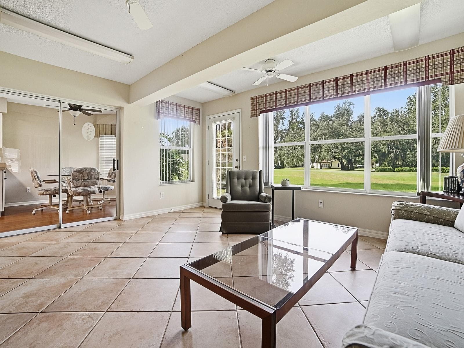 LARGE WINDOWS TO OFFER THE BEST VIEWS - 32543 OAK PARK DR, LEESBURG