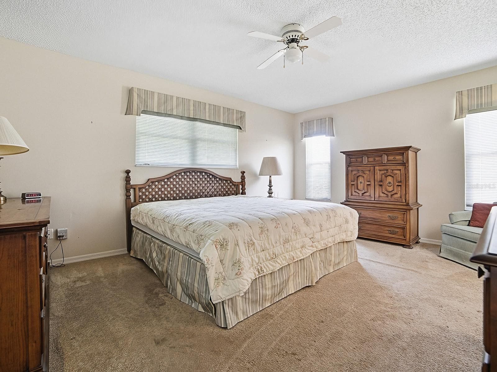 ANOTHER VIEW - 32543 OAK PARK DR, LEESBURG