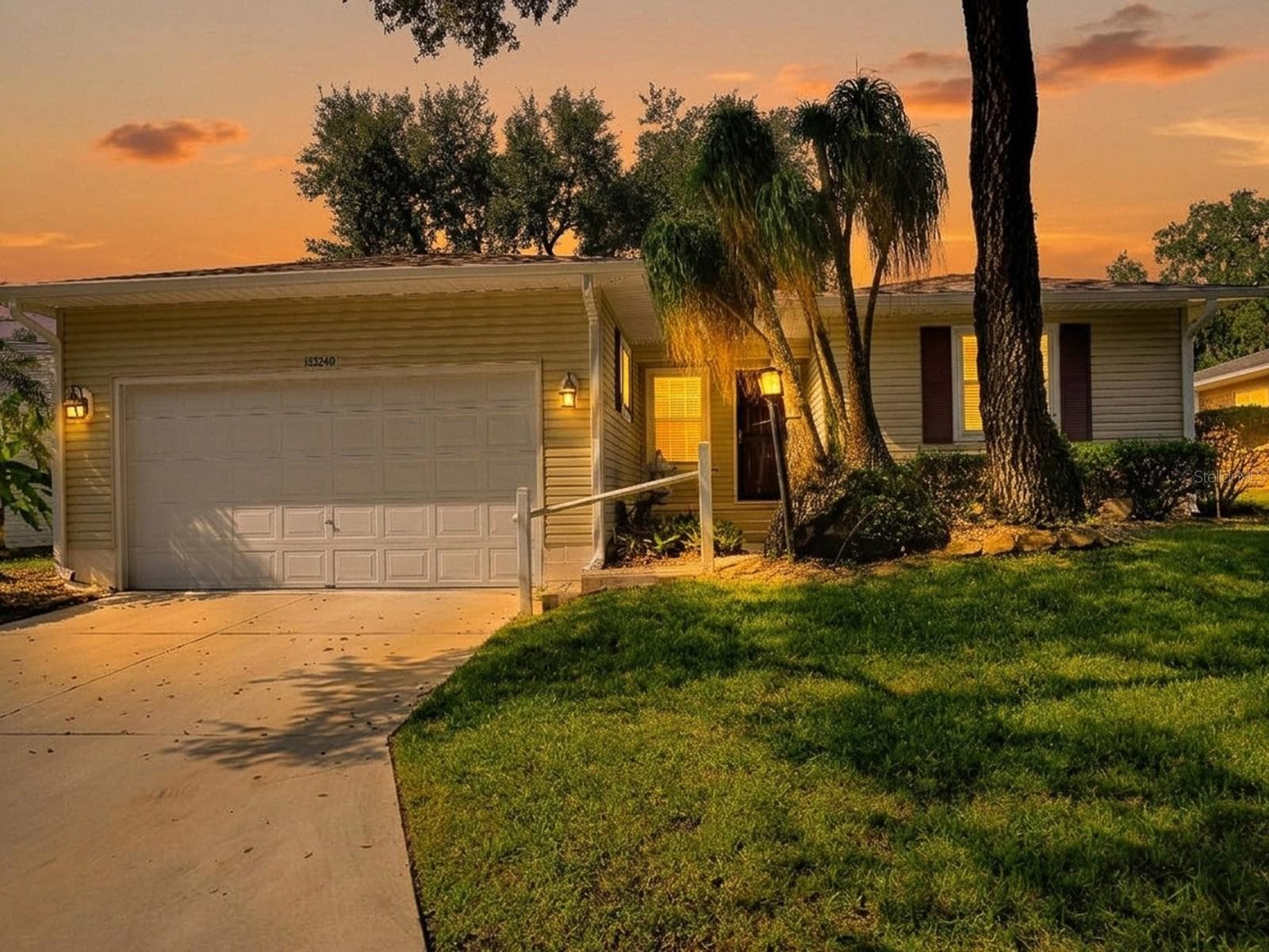 WELCOME HOME - 32543 OAK PARK DR, LEESBURG