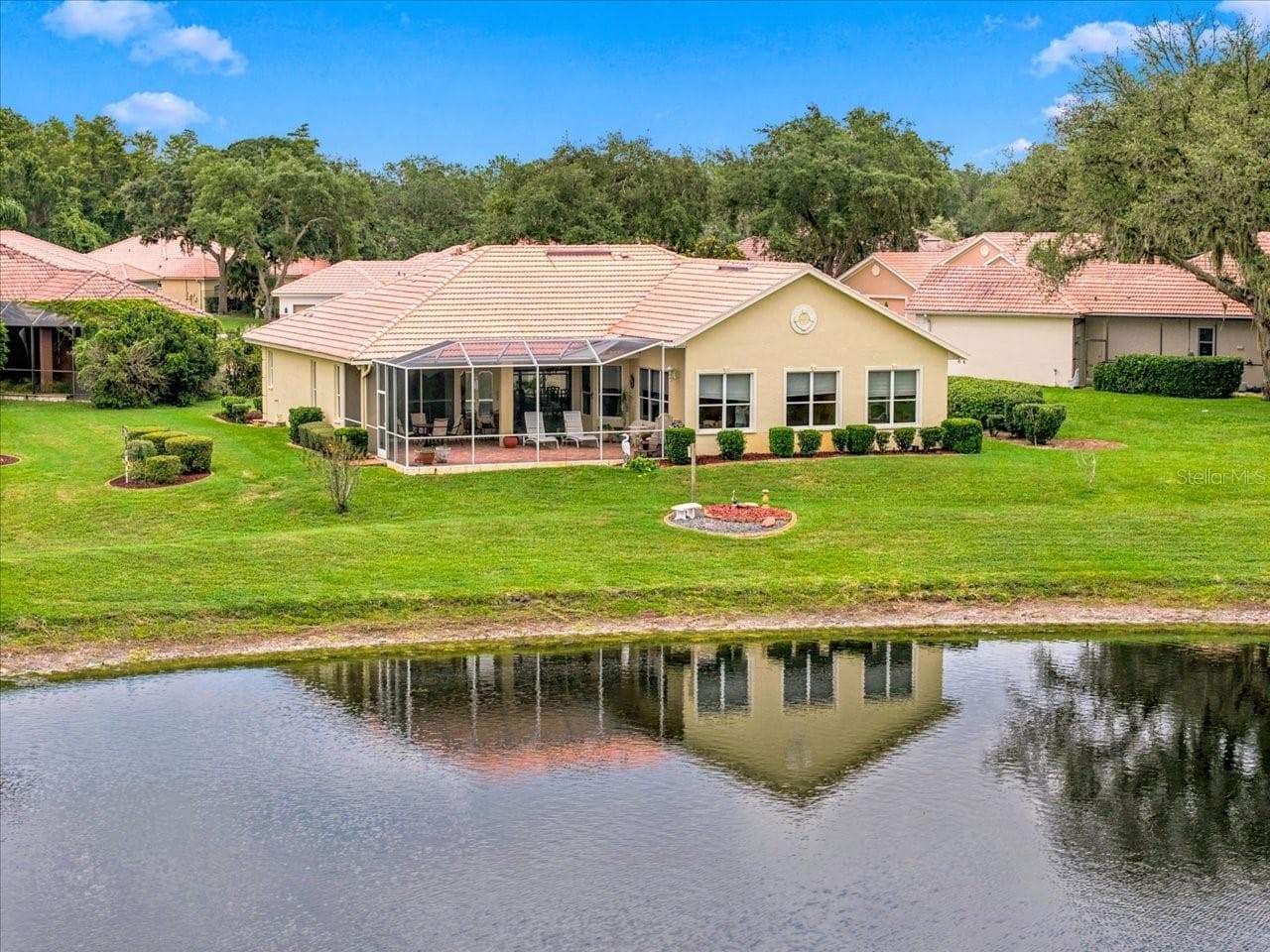 Single Family Residence at 10081 GEORGETOWN CT, WEEKI WACHEE, photo 6 of 81