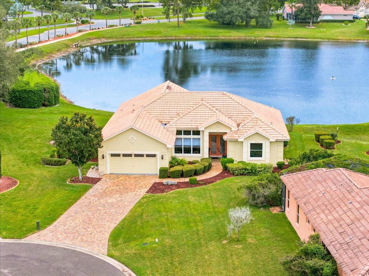 Single Family Residence at 10081 GEORGETOWN CT, WEEKI WACHEE, photo 7 of 81