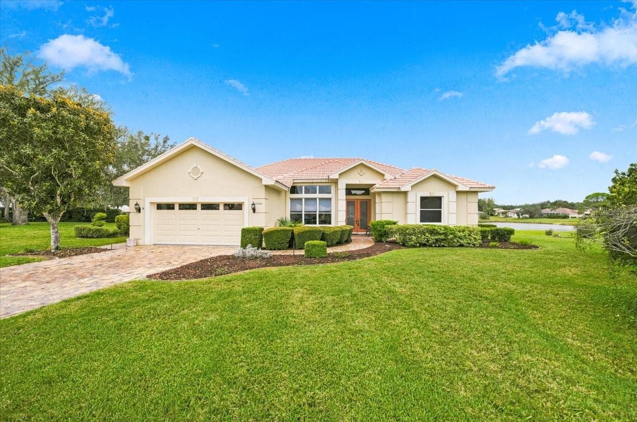 Single Family Residence at 10081 GEORGETOWN CT, WEEKI WACHEE, photo 10 of 81