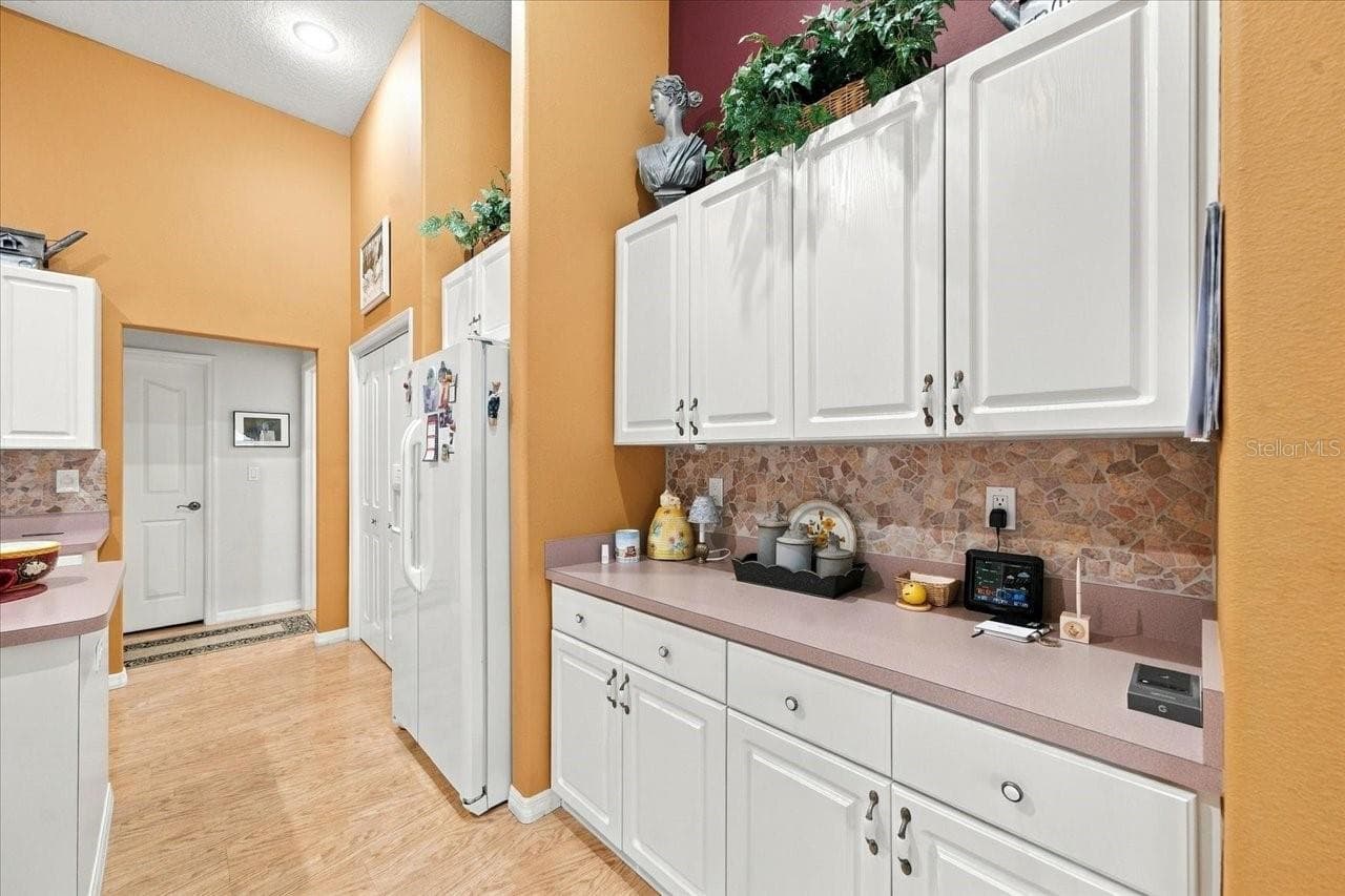 Single Family Residence at 10081 GEORGETOWN CT, WEEKI WACHEE, photo 29 of 81