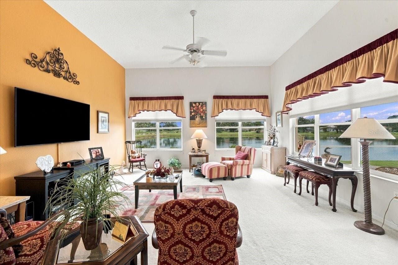 Single Family Residence at 10081 GEORGETOWN CT, WEEKI WACHEE, photo 41 of 81