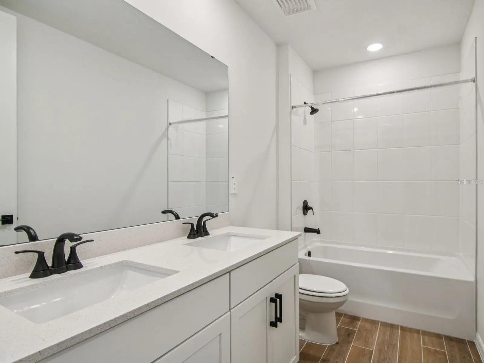 Single Family Residence at 10827 BUDDING BLOSSOM CT, PARRISH, photo 6 of 15