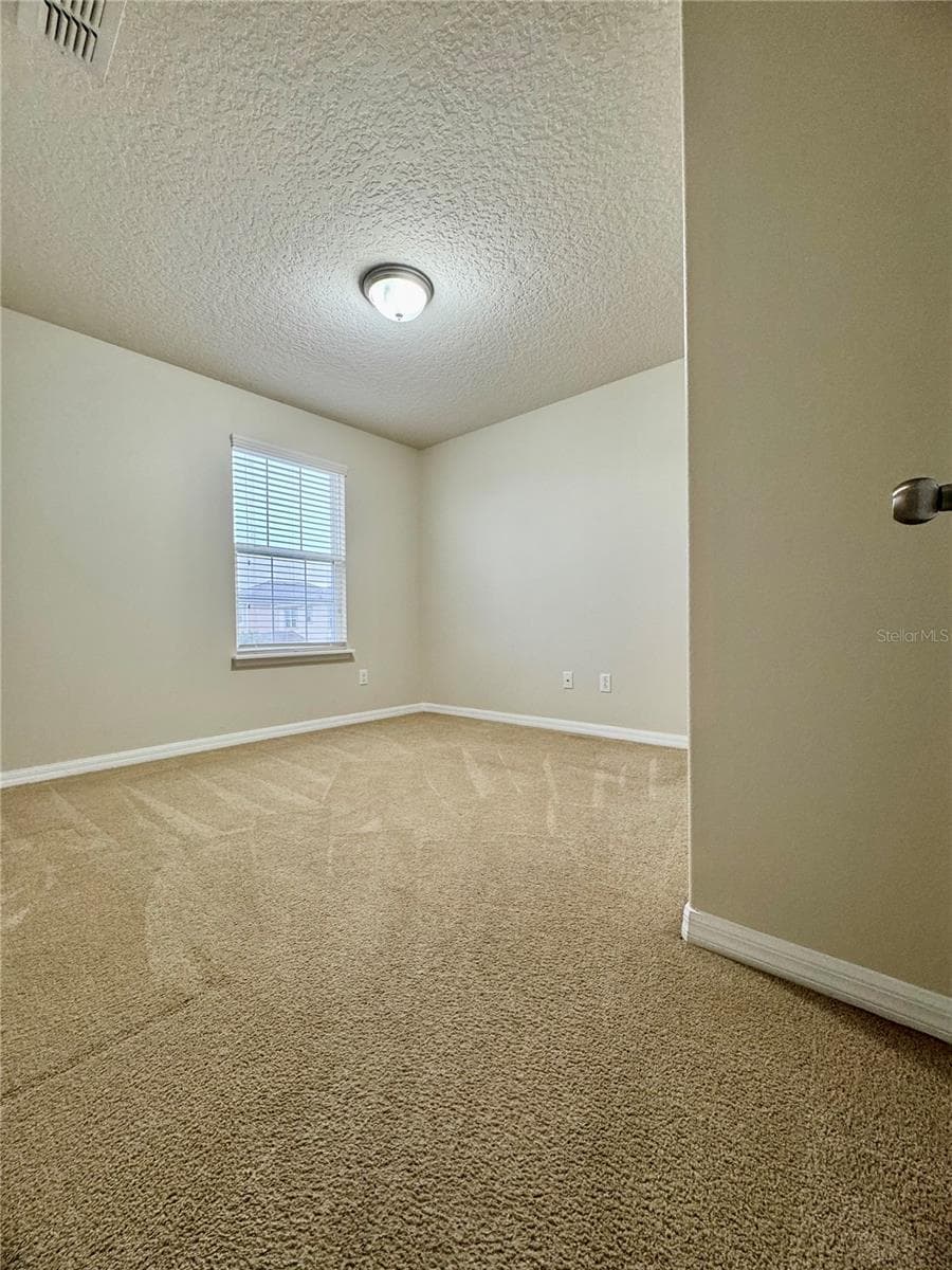 Single Family Residence at 2428 CHATEAU LOOP, KISSIMMEE, photo 27 of 42