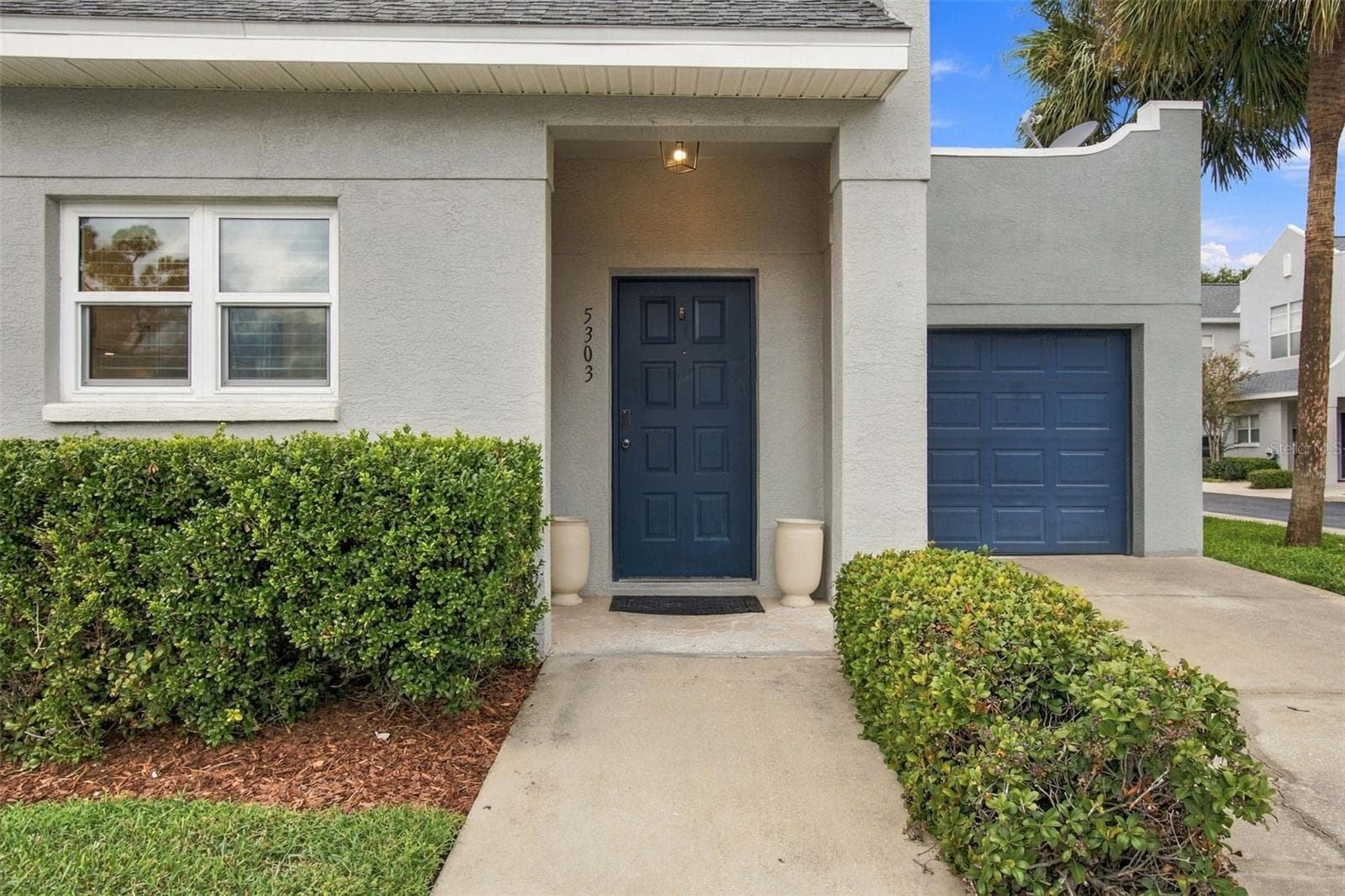 Front Entrance - 5303 POINT PLEASANT LN, TAMPA