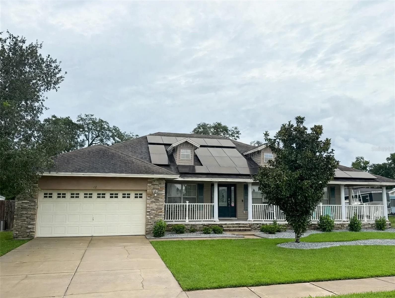 Single Family Residence at 12 E LEMON ST, DAVENPORT, photo 2 of 38
