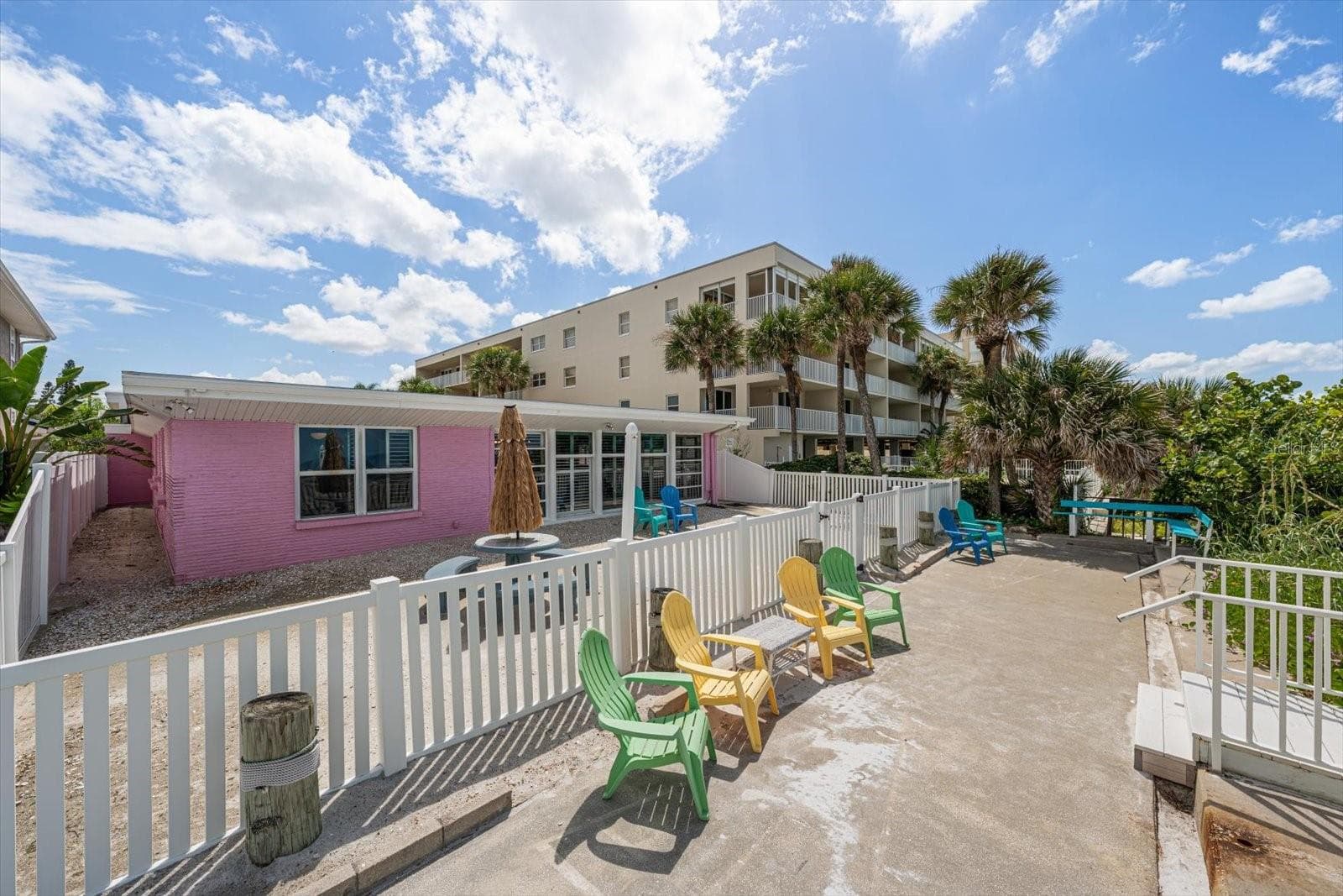 Private deck area - 1512 GULF BLVD, INDIAN ROCKS BEACH