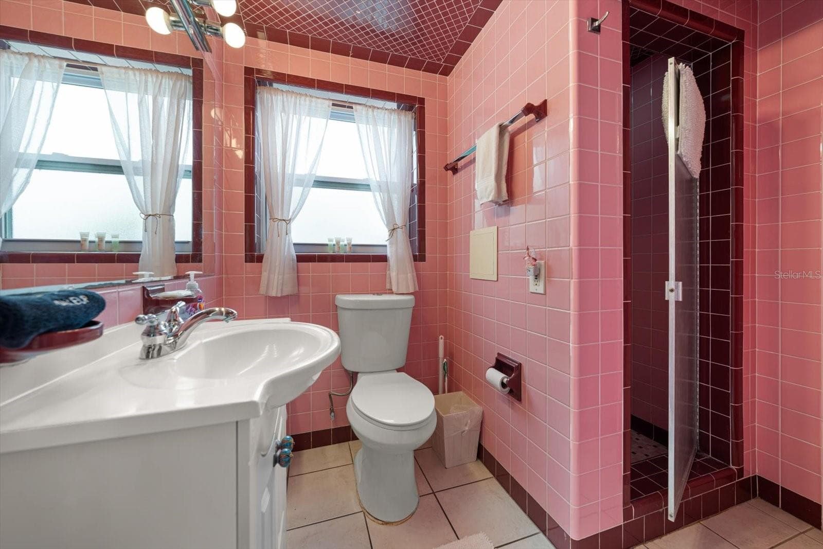 1 bedroom bath area- very retro and well done! - 1512 GULF BLVD, INDIAN ROCKS BEACH