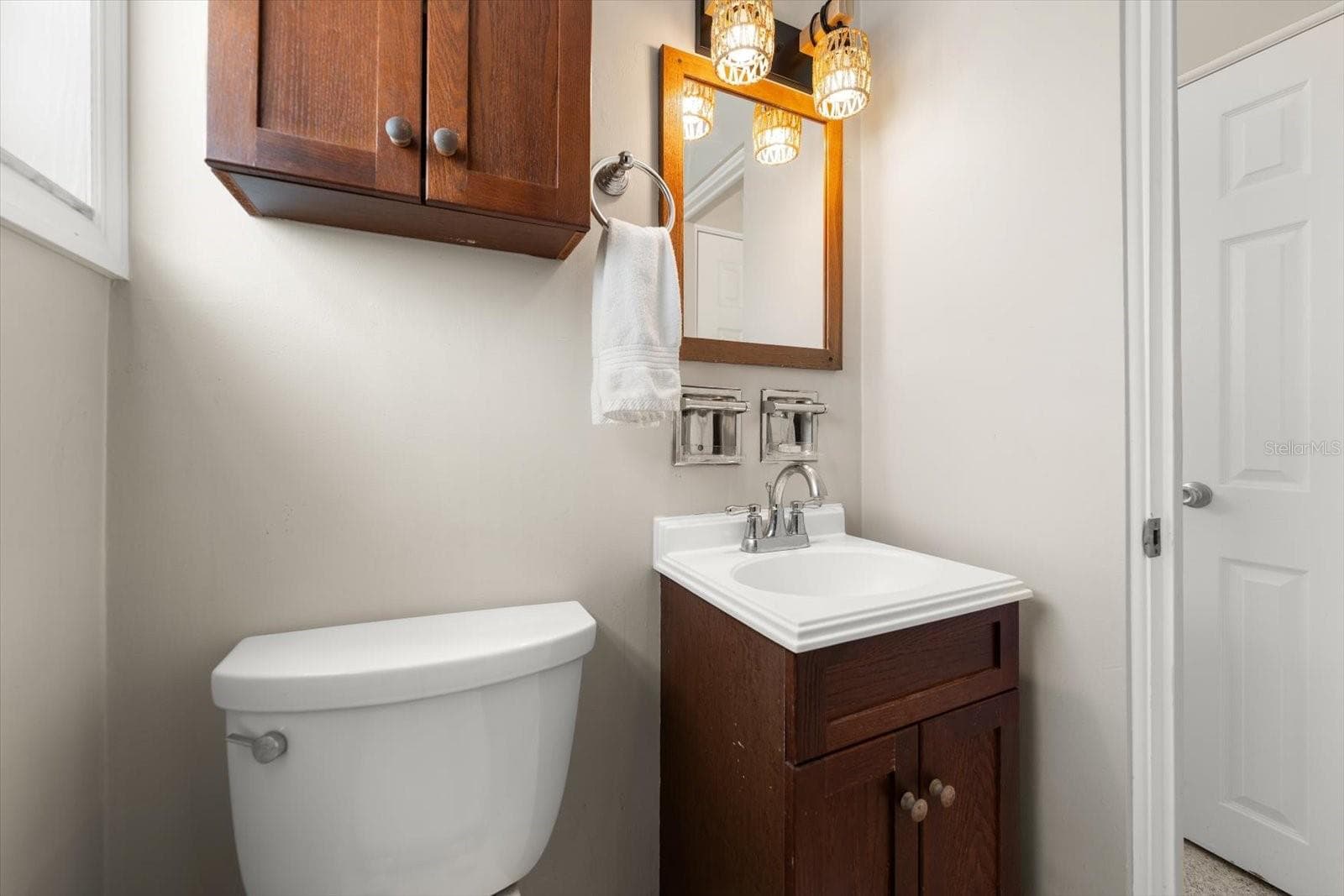 Efficiency apartment bathroom - 1512 GULF BLVD, INDIAN ROCKS BEACH