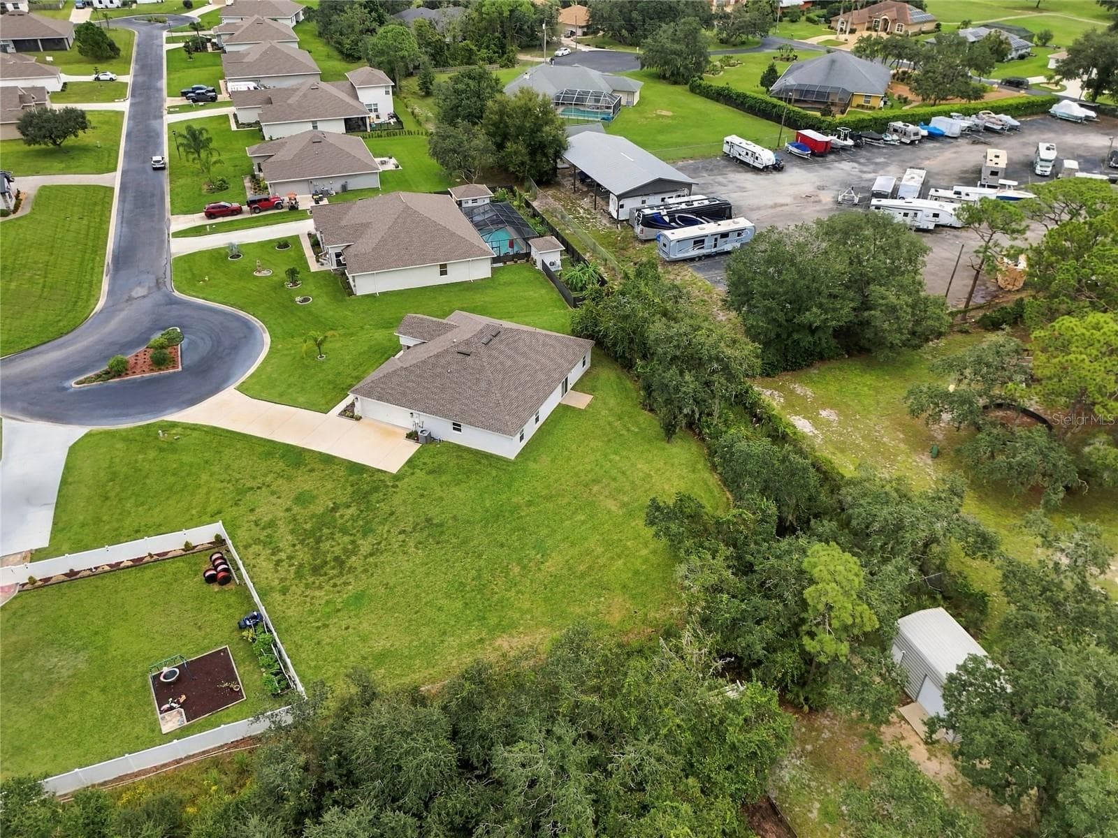 This is a small gated community - 5020 MOSS HAMMOCK TRL, SEBRING