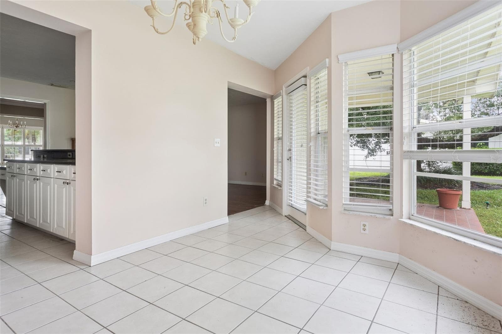 Single Family Residence at 4208 N RIVER VIEW AVE, TAMPA, photo 9 of 25