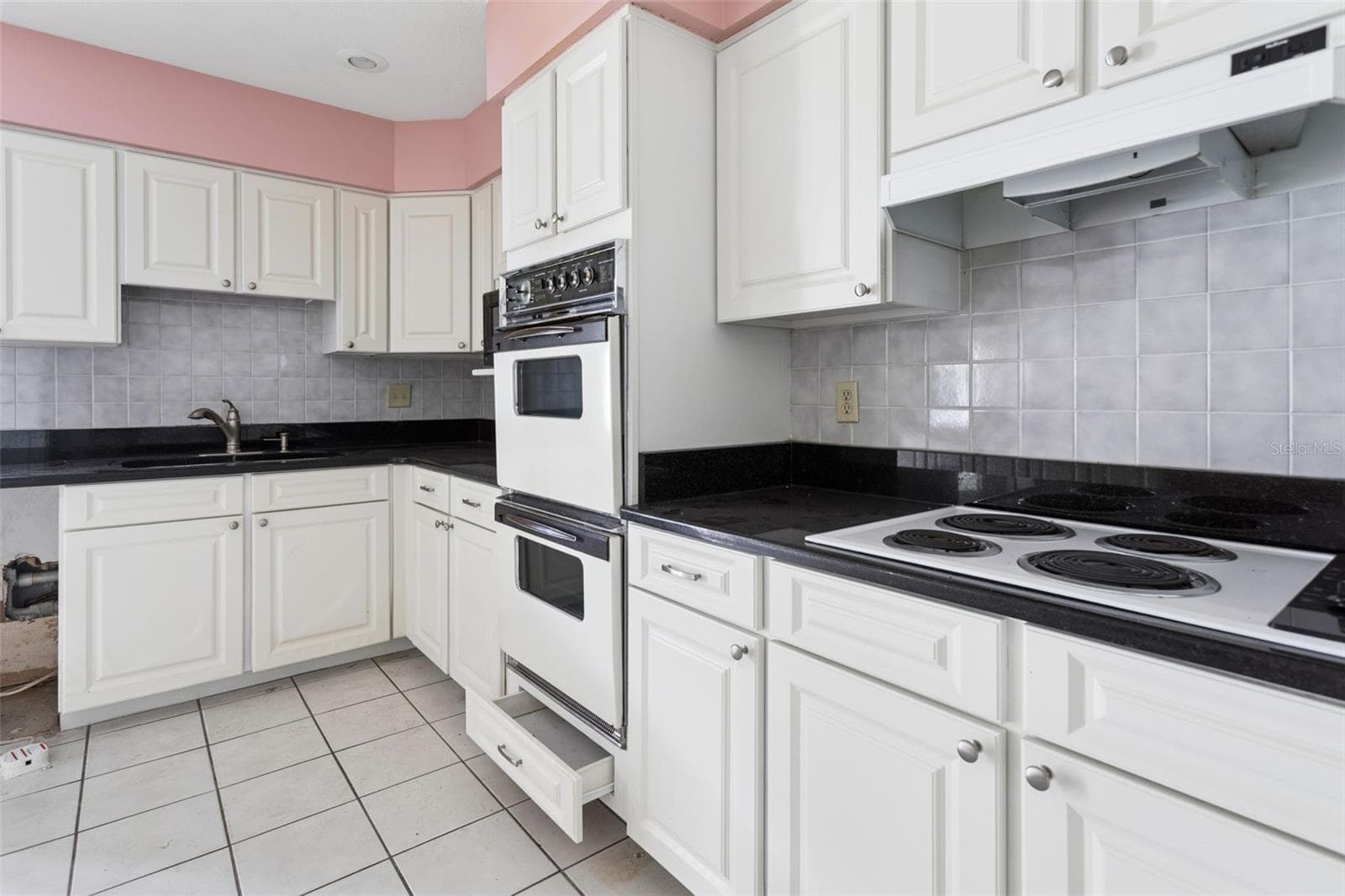 Single Family Residence at 4208 N RIVER VIEW AVE, TAMPA, photo 13 of 25