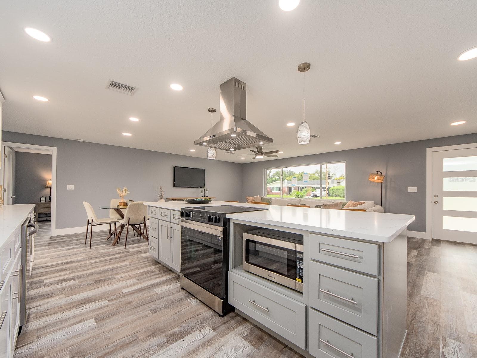 Single Family Residence at 1825 YALE DR, CLEARWATER, photo 9 of 32