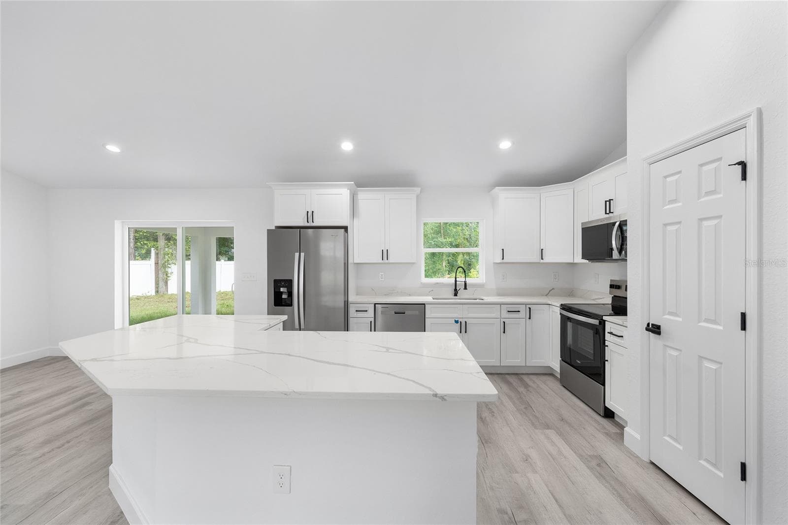 Model Home Kitchen - 6501 NW 61ST LN, OCALA