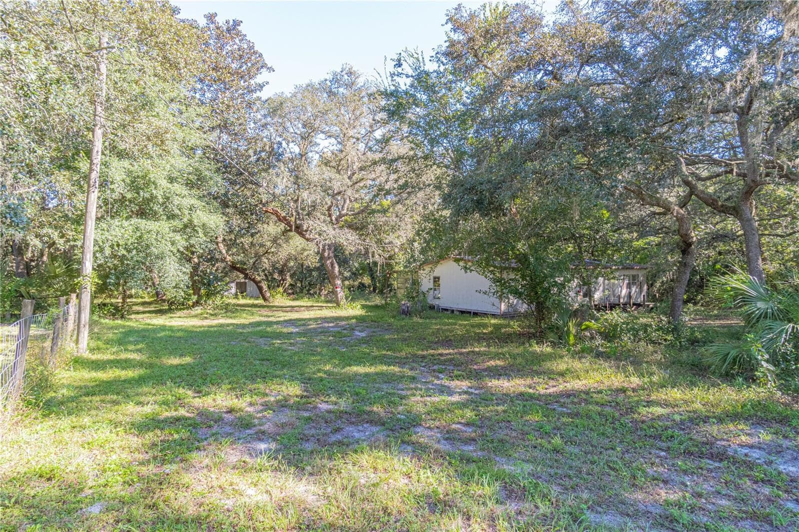 Manufactured Home at 11713 E HAWK LN, FLORAL CITY, photo 2 of 26
